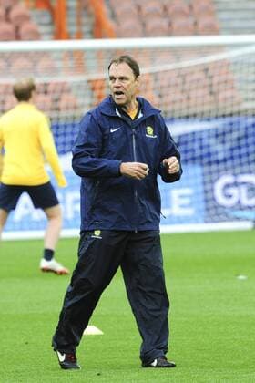 Holger Osieck - coach FOOTBALL : practice session Australia - 10 10 2013 JBAutissier Panoramic 