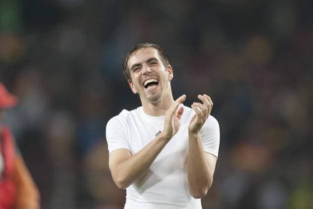 Philipp LAHM (GER, mi.) freut sich nach dem Spiel. Lachen, Freude. Fussball WM-Qualifikation, Deutschland (GER) - Irland (IRL), 3:0, am 11.10.2013 in Köln Deutschland;
