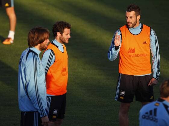 Spain s national team training session. In this picture, Michu, Juan Mata and Alvaro Negredo. xFOTOxCHEMAxREYx 