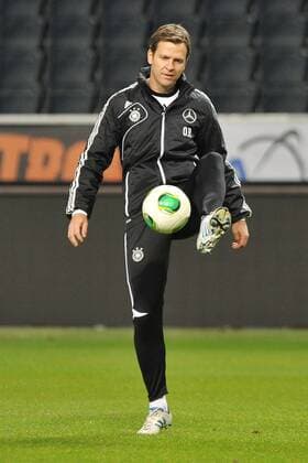 Fußball Abschlusstraining Deutschland am 14.10.2013 in der Friends Arena in Stockholm Oliver Bierhoff ( Manager Deutschland )