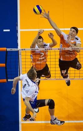 Volleyball Berlin 15.10.2013 1. Bundesliga DVL Saison 2013 2014 Berlin Recycling Volleys - Generali Haching Felix Fischer (Berlin, No.06) re. Kawika Shoji (Berlin, No.02) Ewoud Gommans (Haching, No.09) u.