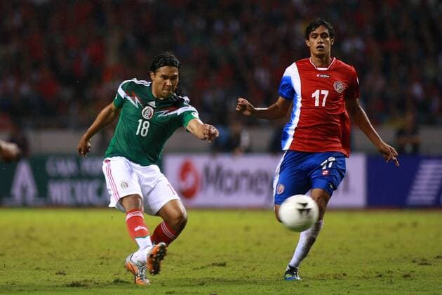 Carlos Pena (L) (Mexico) Yeltsin Tejeda (R) (Costa Rica) Concacaf San Jose, Costa Rica (FotoFranciscoEstrada JAMMEDIA) Costa Rica vs Mexico 