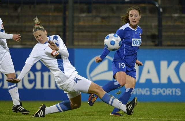 Reka Demeter (li., H) und Antonia Göransson (re., P), Turbine Potsdam (P) - MTK Hungaria FC (H), Fußball, UEFA Women - Champions League, Saison 2013 2014, Potsdam, 16.10.2013,