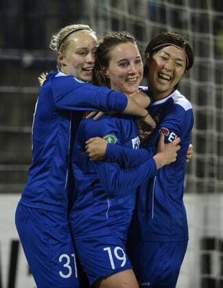 v.l.: Pauline Bremer, Antonia Göransson, Asano Nagasato (Pot), Jubel 4:0, Turbine Potsdam (P) - MTK Hungaria FC (H), Fußball, UEFA Women - Champions League, Saison 2013 2014, Potsdam, 16.10.2013,
