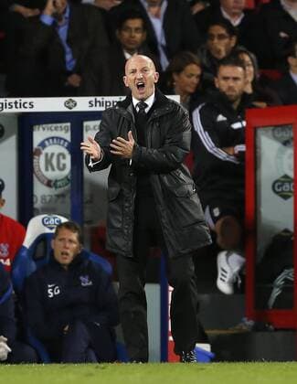 Fußball, Trainerhistorie Crystal Palace von 1905 bis heute Crystal Palace s Ian Holloway looks on dejected Crystal Palace v Fulham - Barclays Premier League - Selhurst Park - London - England -21 10 2013 - Pic David Klein Sportimage EDITORIAL USE ONLY. No use with unauthorised audio, video, data, fixture lists, club league logos or live services. Online in-match use limited to 120 images, no video emulation. No use in betting, games or single club league player publications.