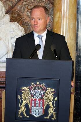 Michael Neumann bei der Verleihung vom Uwe-Seeler-Preis 2013 im Rathaus. Hamburg, 22.10.2013 Foto:xgbrcix xFuturexImage