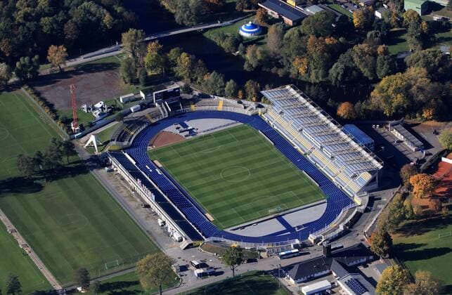 Luftbilder JENA, 19.10.2013, Ernst-Abbe-Sportfeld Sportstätte Stadion (nach dem Hochwasser im Mai mussten die Flutlichtasten abgetragen werden) Oberaue