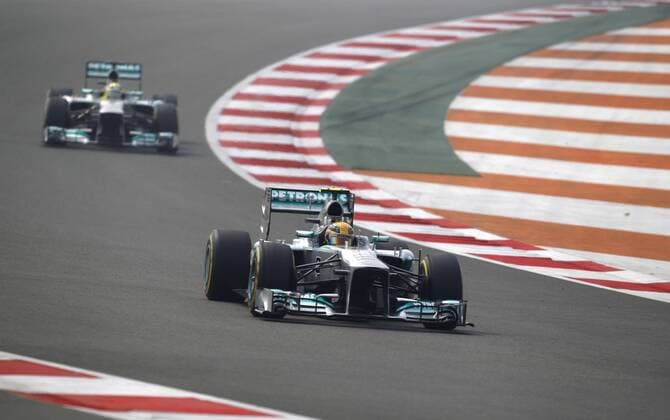 Motorsports: FIA Formula One World Championship 2013, Grand Prix of India, 10 Lewis Hamilton (GBR, Mercedes AMG Petronas F1 Team), xHOCHxZWEIx