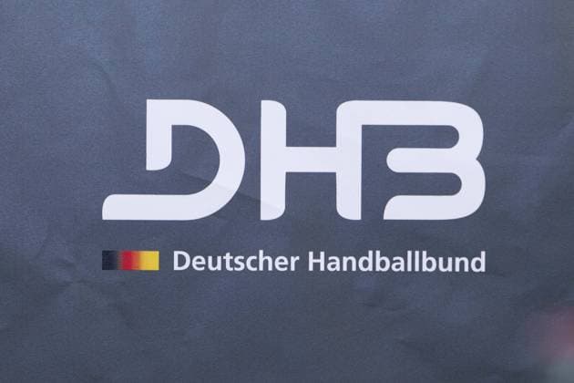 30.10.2013, Landessportbund Niedersachsen, Hannover, Nationalmannschaft, Pressegespräch und Fototermin der Deutschen Handball Nationalmannschaft, im Bild Schriftzug DHB - Deutscher Handballbund GER, DHB, DHB, Deutsche Handball Nationalmannschaft - Medientreff DHB