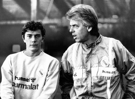 Emilio Butragueno (li.) und Trainer Leo Beenhakker (beide Real Madrid)