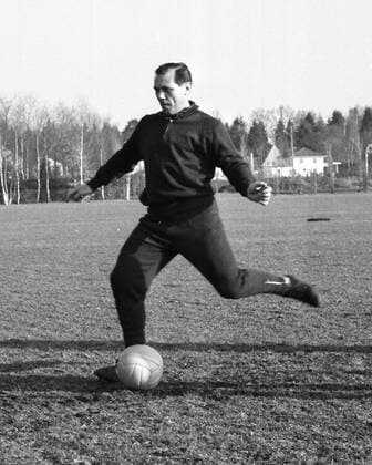 1. FC Nürnberg im Trainingslager München Grünwald, 07.04.1963, -- im Training: Max Morlock