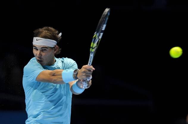10.11.2013 London, England. Rafael Nadal of Spain (ESP) in action in his men s singles Semi Final match during day seven of the Barclays ATP Tennis Herren World Tour Finals at The O2 Arena. xRoganxThomsonx  ActionPlus11469766