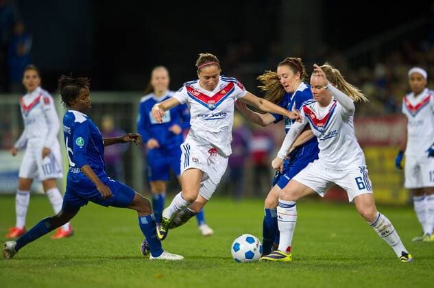 vl: Genoveva ANONMA (POT), Camille ABILY (LYO), Lisa EVANS (POT) und Amandine HENRY (LYO) Fussball Frauen Championsleague Saison 2013 2014, Achtelfinale Hinspiel: 1.FFC Turbine Potsdam - Olympique Lyon in Potsdam, Deutschland am 10.11.2013,