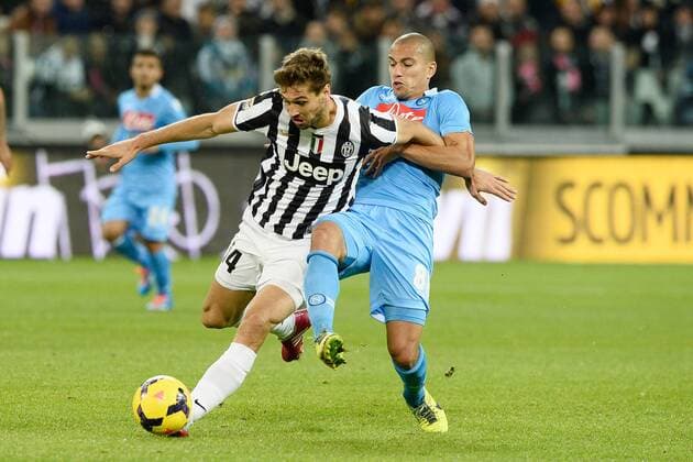 Db Torino 10 11 2013 - campionato di calcio serie A Juventus Turin vs SSC Neapel: Fernando Llorente-Gokan Inler 