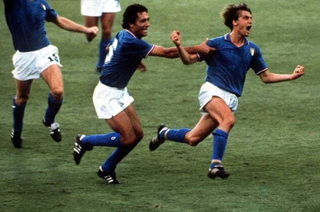 COPYRIGHT COLORSPORT OLYMPIA. FOOTBALL. WORLD CUP FINAL 1982. ITALY 3 WEST GERMANY 1. BERNABEU STADIUM IN MADRID, SPAIN. MARCO TARDELLI CELEBRATES HIS GOAL FOR ITALY WITH CLAUDIO GENTILE. 11 07 1982 