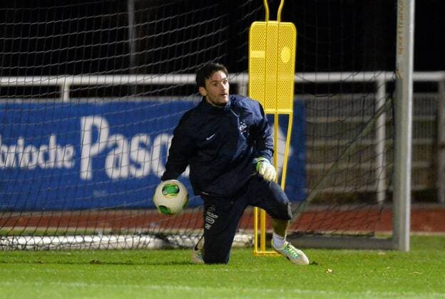 Hugo Lloris FOOTBALL: Training Frankreich - 11 11 2013 xAnthonyBIBARDxFEPxPanoramic 