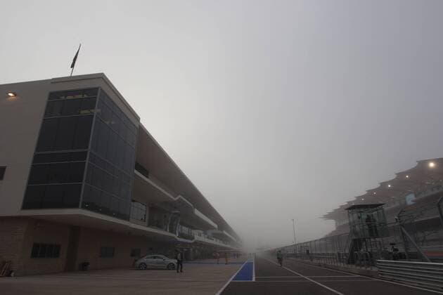 15.11.2013- Free Practice 1, The pit lane this morning 