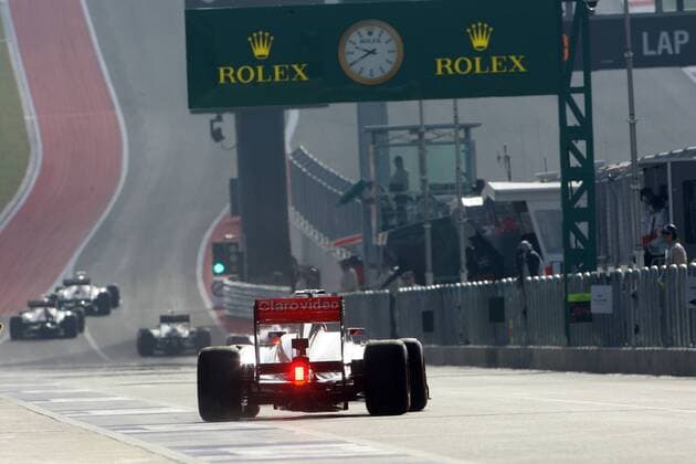 15.11.2013- Free Practice 1, Jenson Button (GBR) McLaren Mercedes MP4-28 