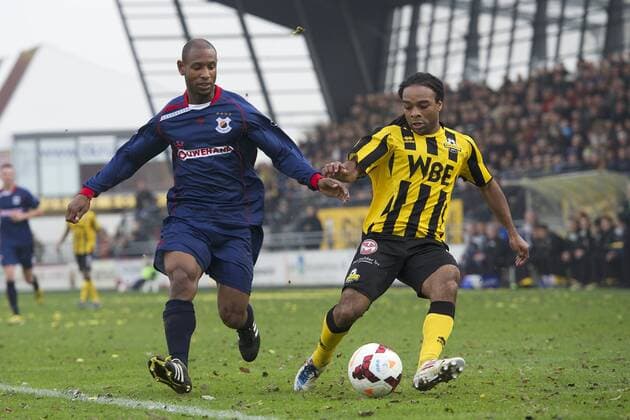 (L-R) Rydell Tuinfort of vvKatwijk, Marvin Wijks of Rijnsburgse Boys Rijnsburgse Boys v Katwijk Topklasse zaterdag 2013 2014 xVIxWillemxJanxDijkdrentxIVx 1908496