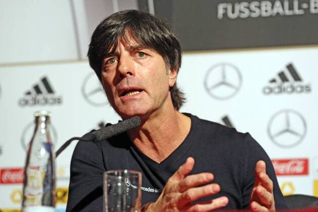 Bundestrainer Joachim Löw (D) bei der Pressekonferenz im Horseguards Hotel - Pressekonferenz der Nationalmannschaft