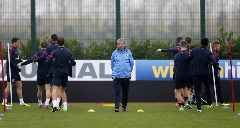 England s Roy Hodgson in action during training England Training - London Colney - England -18 11 2013 - Pic David Klein Sportimage EDITORIAL USE ONLY. No use with unauthorised audio, video, data, fixture lists, club league logos or live services. Online in-match use limited to 120 images, no video emulation. No use in betting, games or single club league player publications.