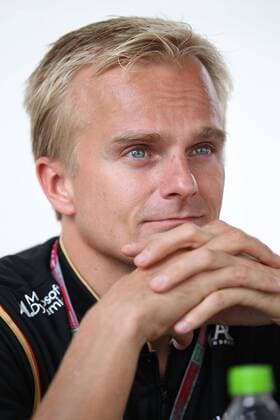 Motorsports: FIA Formula One World Championship 2013, Grand Prix of Brazil, 7 Heikki Kovalainen (FIN, Caterham F1 Team), xHOCHxZWEIx