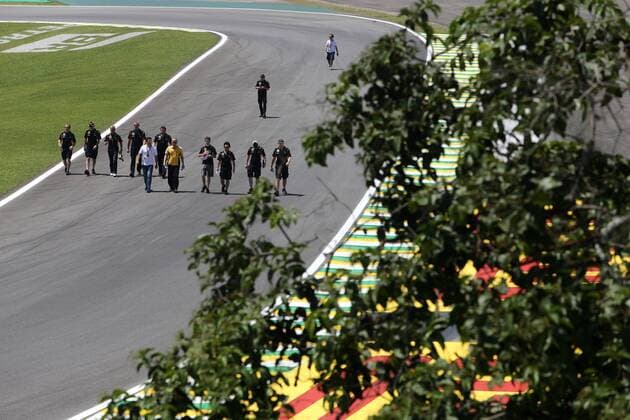 21.11.2013- Romain Grosjean (FRA) Lotus F1 Team E21 