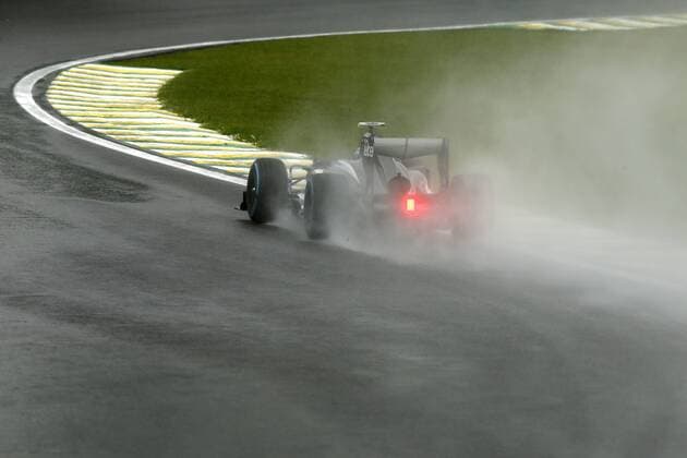 Motorsports: FIA Formula One World Championship 2013, Grand Prix of Brazil, 12 Esteban Gutierrez (MEX, Sauber F1 Team), xHOCHxZWEIx