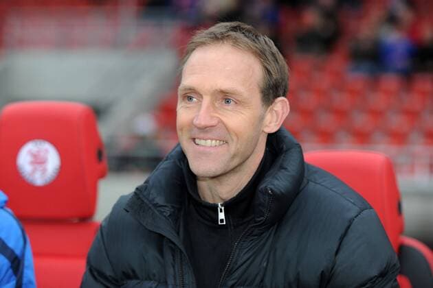 Fußball, Trainerhistorie KSV Hessen Kassel von 1964 bis heute Sven Hoffmeister (Trainer KSV Hessen Kassel) freut sich KSV Hessen Kassel vs SpVgg Neckarelz, Fussball, Regionalliga Suedwest, 23.11.2013 Foto: EIBNER