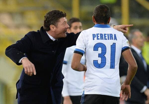 IPP20131124 Football - soccer: Serie A, FC Bologna - Inter Mailand, Coach Inter Walter Mazzarri mit Alvaro Pereira xHOCHxZWEIx xItalyxPhotoxPressx 