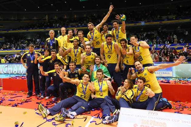 Brazil National team group (1 Bruno Mossa Rezende, 4 Wallace De Souza, 5 Sidnei Dos Santos Jr. Sidao, 8 Ricardo Lucarelli Santos De Souza, 9 Evandro M. Guerra, 11 Thiago Soares Alves, 12 Luiz Felipe Marques, 13 Mauricio Souza, 16 Lucas Saatkamp, 18 Mauricio Borges Almeida Silva, 19 Mario Da Silva Pedreira Junior, 20 Raphael Vieira De Oliveira) , NOVEMBER 24, 2013 - Volleyball : FIVB World Grand Champions Cup men s Victory Ceremony at Tokyo Metropolitan Gymnasium, Tokyo, . Noxthirdxpartyxsales ( 20157583)