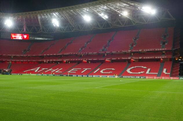 Bilbao, Spain. 1th December 2013 during the league 2013 14 Athletic Bilbao, San Mames Barria 