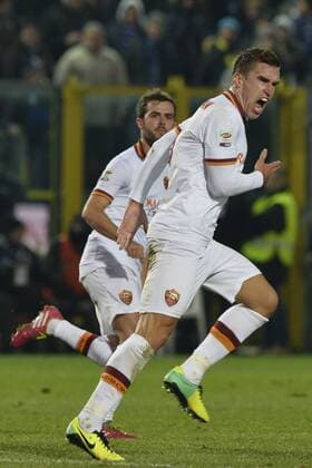 Kevin Strootman. Goal celebration Bergamo 01-12-2013 Stadio Azzurri d Italia - Football Calcio 2013 2014 Serie A - Atalanta Bergamo vs AS Roma - lucianaxognibene