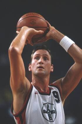 Basketball Christian WELP, Chris, Deutschland, Bayer Leverkusen, Aktion mit Ball, Freiwurf, Halbfigur, Hochformat. Â