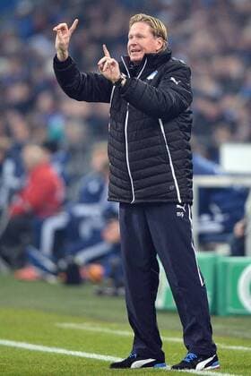 FC Schalke 04 vs. 1899 Hoffenheim --- Fussball --- DFB-Pokal --- 03.12.2013 Markus Gisdol (Trainer Hoffenheim), an der Seitenlinie, Freisteller, Mimik, Gestik, lacht, Freude