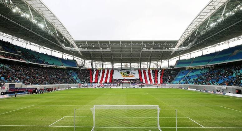 Leipzig, 21.12.2013, Red Bull Arena, Fussball, 3. Liga, 21. Spieltag. , RB Leipzig , Im Bild: RB Leipzig Fanchoreografie Für immer vereint Leipzig und RB Leipzig. Zuschaerzahl: 20.354. ,