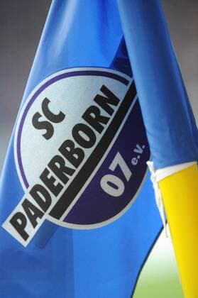 Feature, Eckfahne von SC Paderborn 07 Fussball --- 2. Bundesliga --- Paderborn 07 vs FC Energie Cottbus --- 22.12.2013 Foto: Eibner EP_rsl