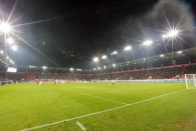 Fußball, Stadiongeschichte FC Ingolstadt 04 2. BL - Saison 2013 2014 - FC Ingolstadt 04 Audi Sportpark über 10.000 Besucher 2. BL - FC Ingolstadt 04