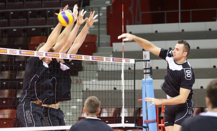 Ludwigsburg , Volleyball Training Nationalmannschaft Herren rechts: Georg Grozer
