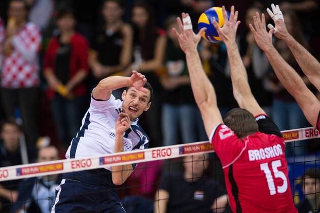 03.01.2014, MHP Arena, Ludwigsburg Volleyball, Qualifikation WM 2014, Deutschland vs. Kroatien Angriff Danijel Galic ( 3 CRO) - Block Tim Broshog ( 15 GER)
