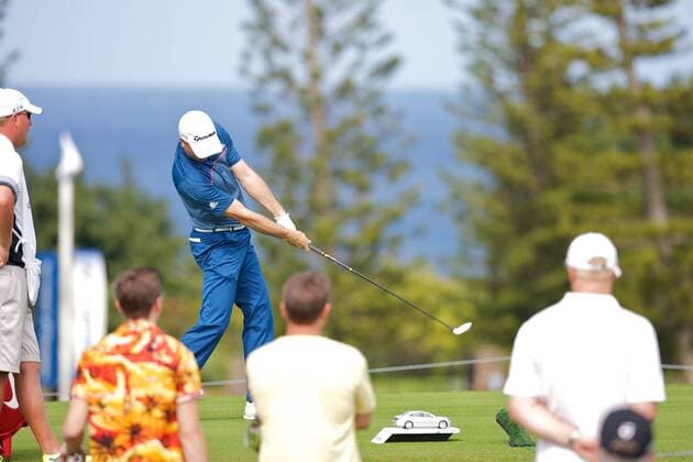 Jan. 3, 2014 - Kapalua, Hawaii, USA - January 3, 2014 - Martin Laird hits his tee shot on the 9th hole during the first round of the 2014 Hyundai Tournament of Champions held at the Kapalua Plantation Course on the island of Maui in Hawaii. PGA Golf Herren Tour: Hyundai Tournament of Champions JAN03 - ZUMAc04