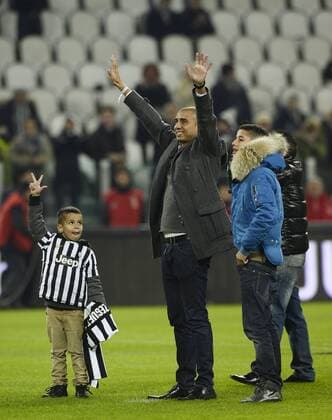 Mg Torino 05 01 2013 - campionato di calcio serie A Juventus Turin ehrt David Trezeguet mit seionen Söhnen Aaron und Noraan 