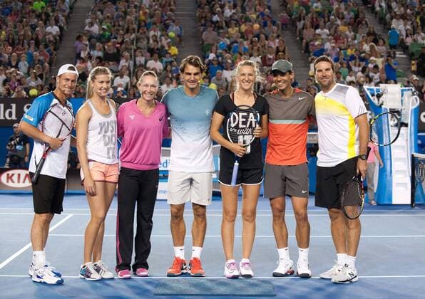 (140111) -- MELBOURNE, Jan. 11, 2014 (Xinhua) -- (L-R) Lleyton Hewitt of Australia, Eugenie Bouchard of Canada, Samantha Stosur of Australia, Roger Federer of Switzerland, Victoria Azarenka of Belarus, Rafael Nadal of Spain and Patrick Rafter of Australia pose for photos during the Kids Day exhibition match ahead of the Australian Open tennis tournament in Melbourne, Australia, Jan. 11, 2014. (Xinhua Bai Xue) (SP)AUSTRALIA-MELBOURNE-TENNIS