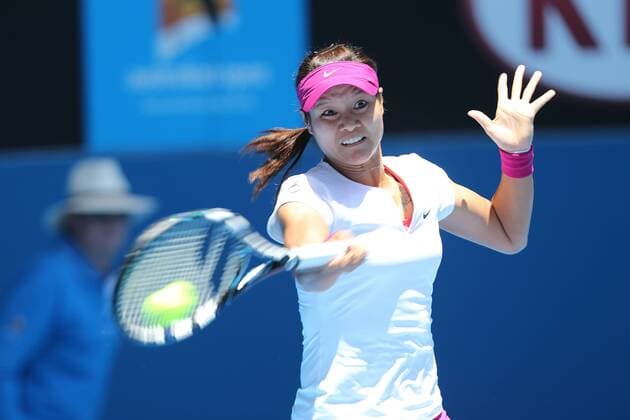 (140113) -- MELBOURNE, Jan. 13, 2014 (Xinhua) -- Li Na of China returns the ball during her women s singles first round match at 2014 Australian Open tennis tournament in Melbourne, Australia, Jan. 13, 2014. Li Na won 2-0. (Xinhua Xu Yanyan) (SP)AUSTRALIA-MELBOURNE-TENNIS-AUSTRALIA OPEN 