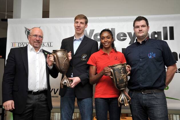 13-01-2014 pmk MV100275 Volleyball Damen Volleyball Herren DVV-Pokalfinale 2014 Pressekonferenz Mark LEBEDEW -Trainer- Berlin Recycling V Max GÜNTHÖR VfB Friedrichshaven Cristina ALVES OLIVEIRA FERREIRA Vilsbiburg Sebastian LEIPOLD -Trainer- VolleyStars Thüringen