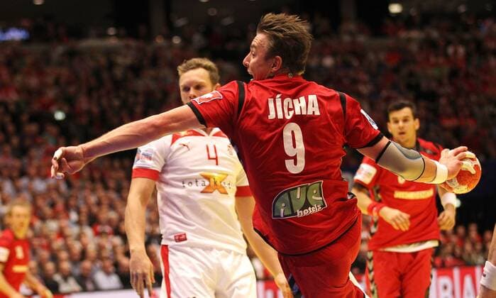 HANDBALL - EHF EM 2014, DEN vs CZE HERNING,DAENEMARK,16.JAN.14 - DIVERS, HANDBALL - EHF Europameisterschaft 2014 der Herren, Laenderspiel, Gruppenphase, Daenemark vs Tschechien. Bild zeigt Filip Jicha (CZE). 