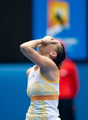Flavia Pennetta of Italy celebrates after winning her women s singles fourth round match at Australian Open tennis tournament in Melbourne, Australia, Jan. 19, 2014. (Xinhua Bai Xue) (SP)AUSTRALIA-MELBOURNE-TENNIS-PENNETTA 