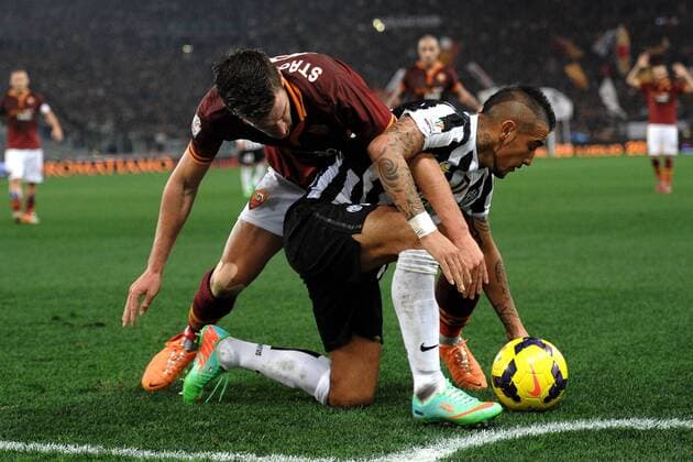 Arturo Vidal Juventus, Kevin Strootman Roma. Roma 21-01-2014 Stadio Olimpico. Football Calcio 2013 2014 Tim Cup. AS Roma - Juventus Turin AntoniettaxBaldassarre
