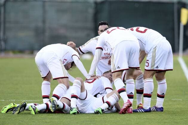 Giampaolo Pazzini Milan . Goal celebration - 2013 2014 Serie A Cagliari Calcio vs Milan AC . foto DanielexBuffa 