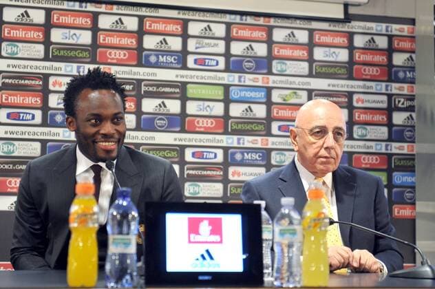 Präsentation von MICHAEL ESSIEN als neuer Spieler beim AC Mailand - daneben: Adriano Galliani